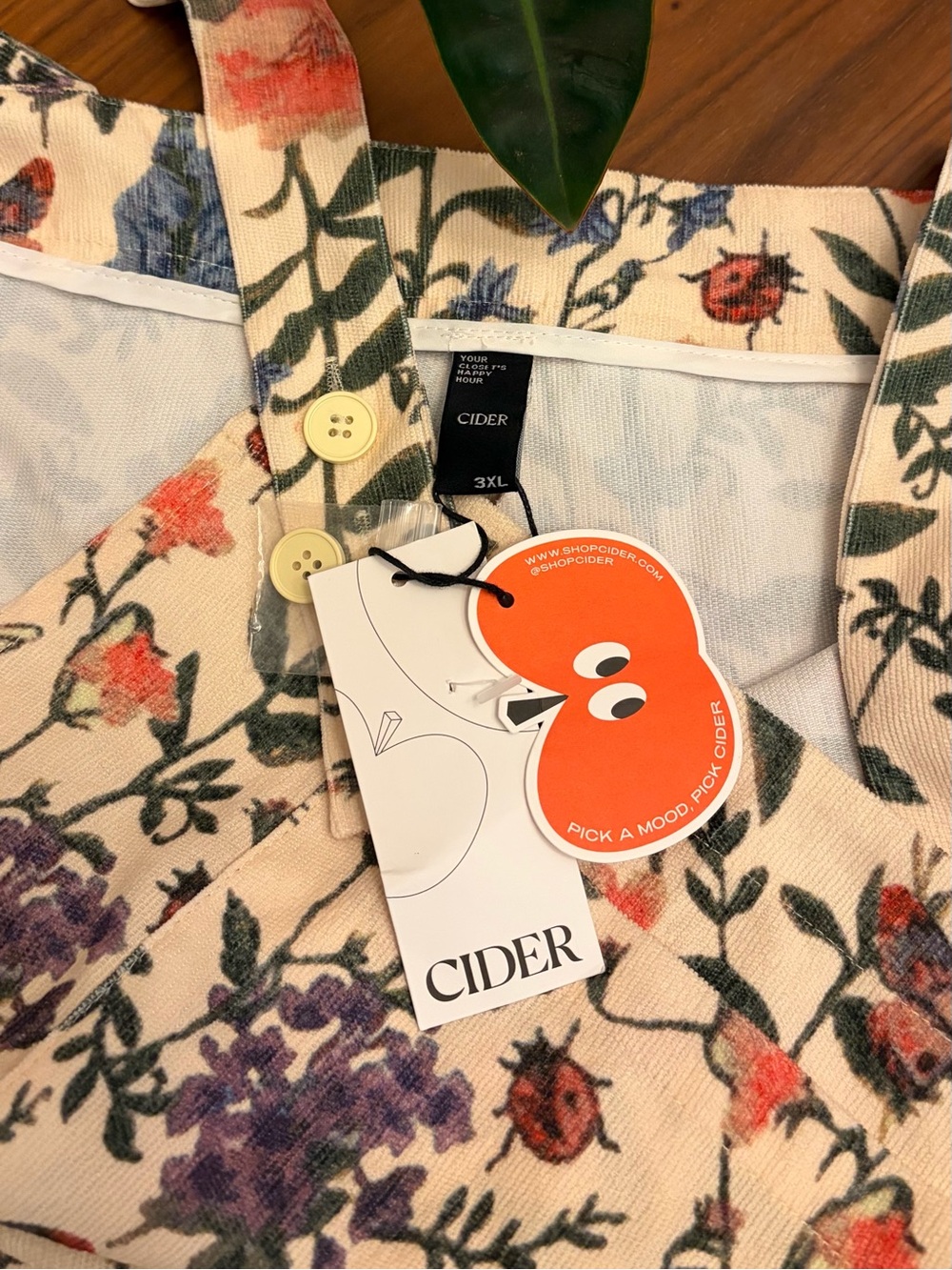 Cider Overalls Wide Leg 3XL Lightweight Corduroy Cream Floral & Bug Print - Picture 10 of 11